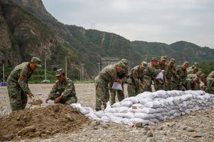 ?哈登近5场系列赛G5场均11.6分 投篮&三分命中率29.6/20.7%