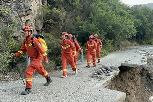 阿诺德本场数据：6次关键传球，4次射门0射正，评分9.2分全场最高